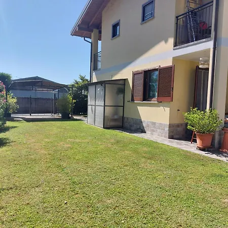 - Maggiore Entire - Parking Appartement Arona